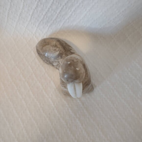 Vintage Stone Walrus Carving 4 Inch Tall Hand Carved Arctic Animal Figurine - Picture 10 of 12